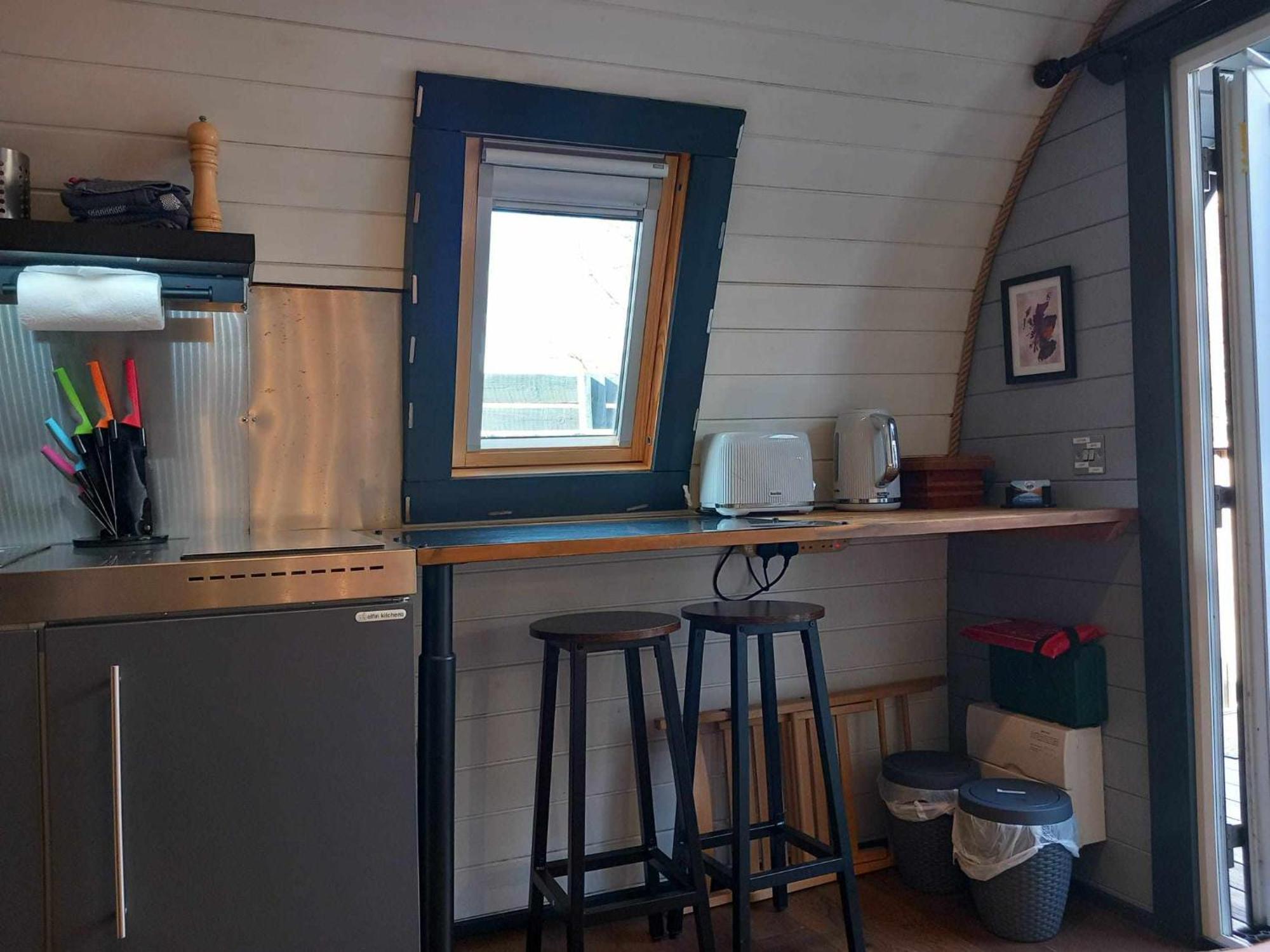Riverside Pod, West Highland Way Holidays キンロックリーバン エクステリア 写真