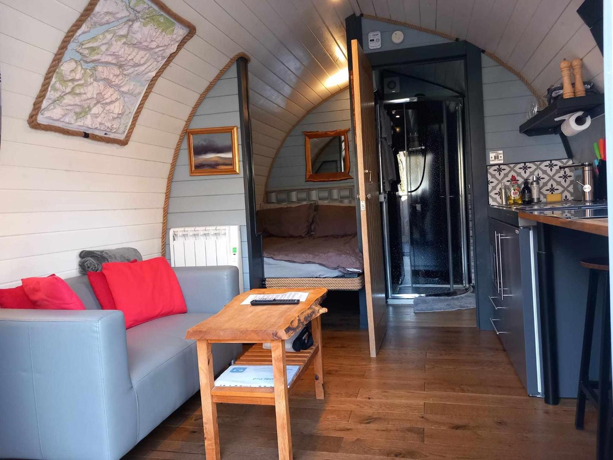 Riverside Pod, West Highland Way Holidays キンロックリーバン エクステリア 写真