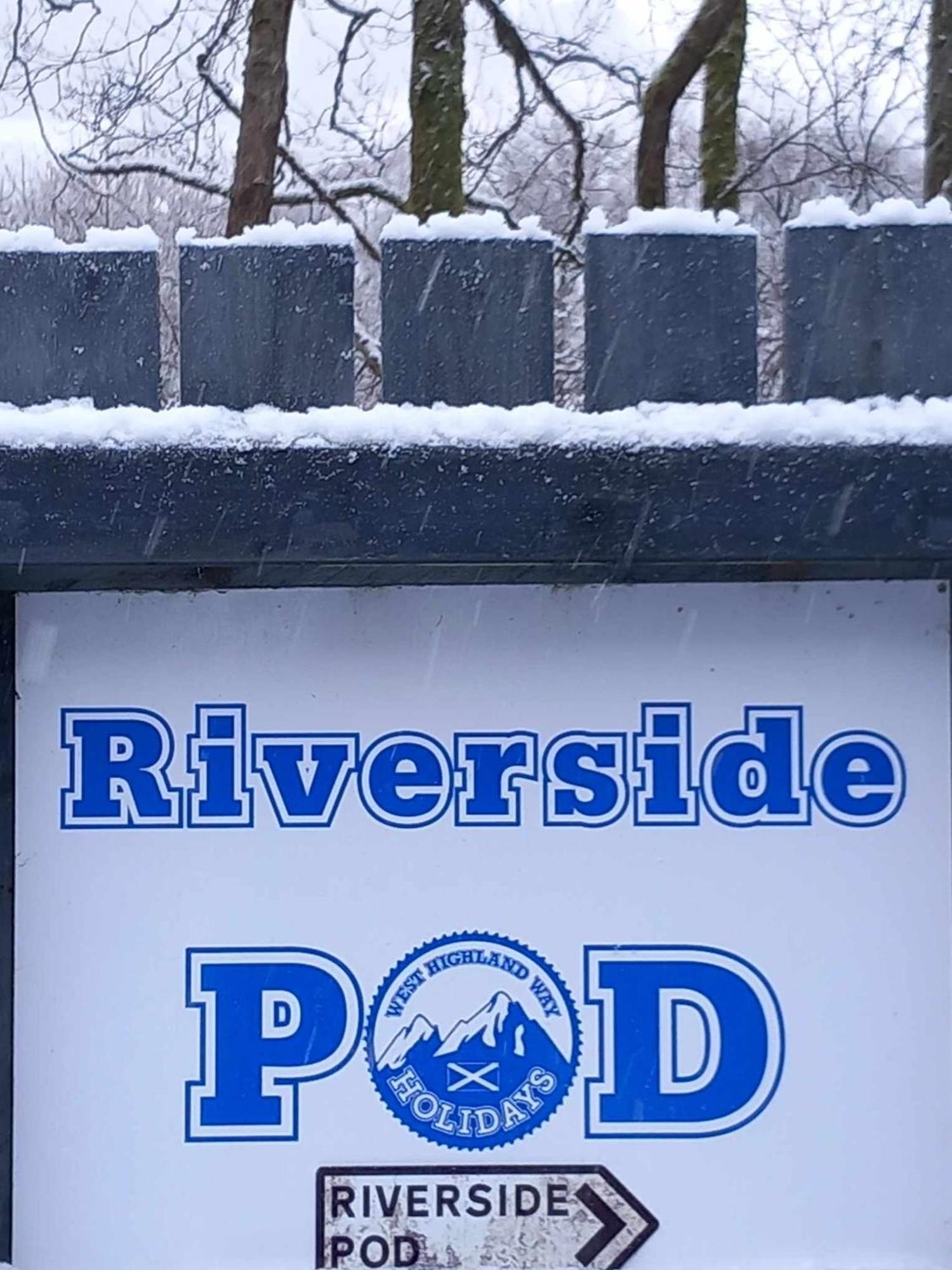 Riverside Pod, West Highland Way Holidays キンロックリーバン エクステリア 写真